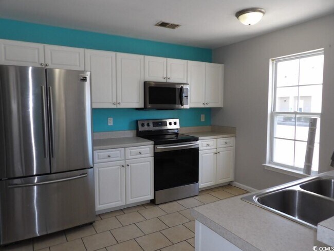 Building Photo - 113 Butkus Dr