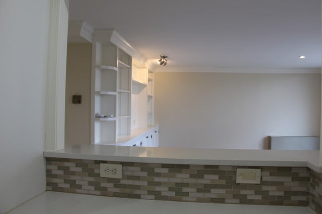 Building Photo - 1512 S Arlington Ridge Rd