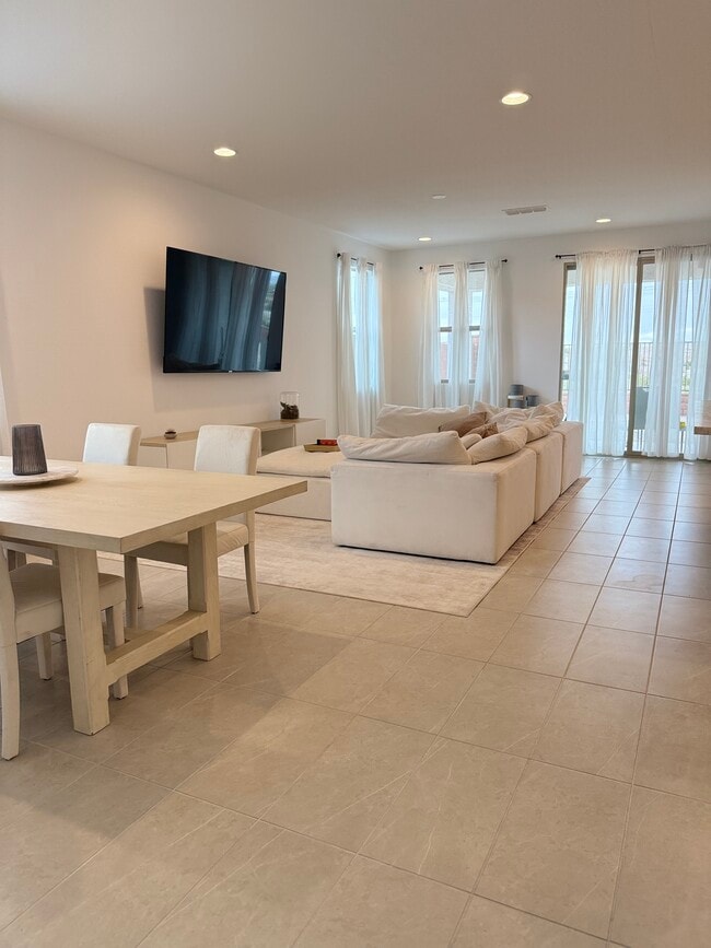 Foto del edificio - 9234 S 169th Dr