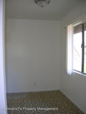 Building Photo - 311 S Kroeger St