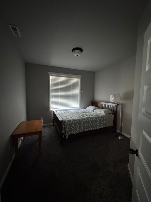 Primary Photo - 312 L St NE