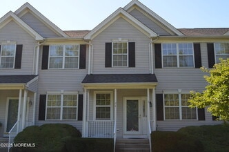 Building Photo - 24 Uxbridge Dr
