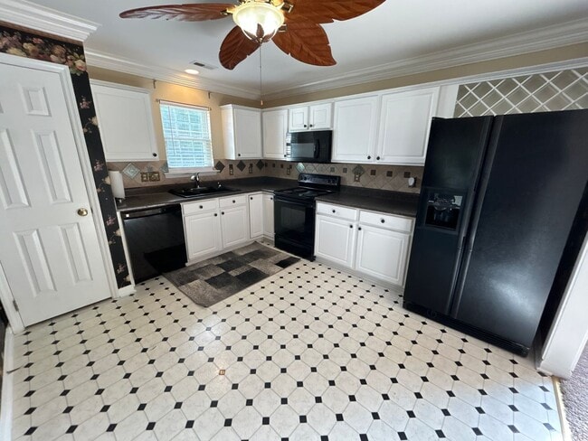 Foto del edificio - 3 Bedroom | 2.5 Bathroom Raleigh Home with...