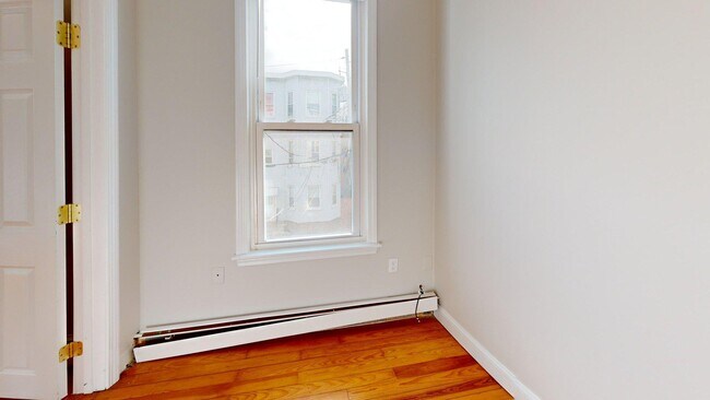 Foto del edificio - 205 Chelsea St