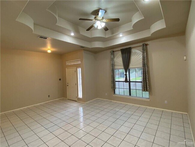 Foto del edificio - 3202 Truman St