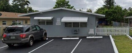 Building Photo - 15990 NE 19th Ct