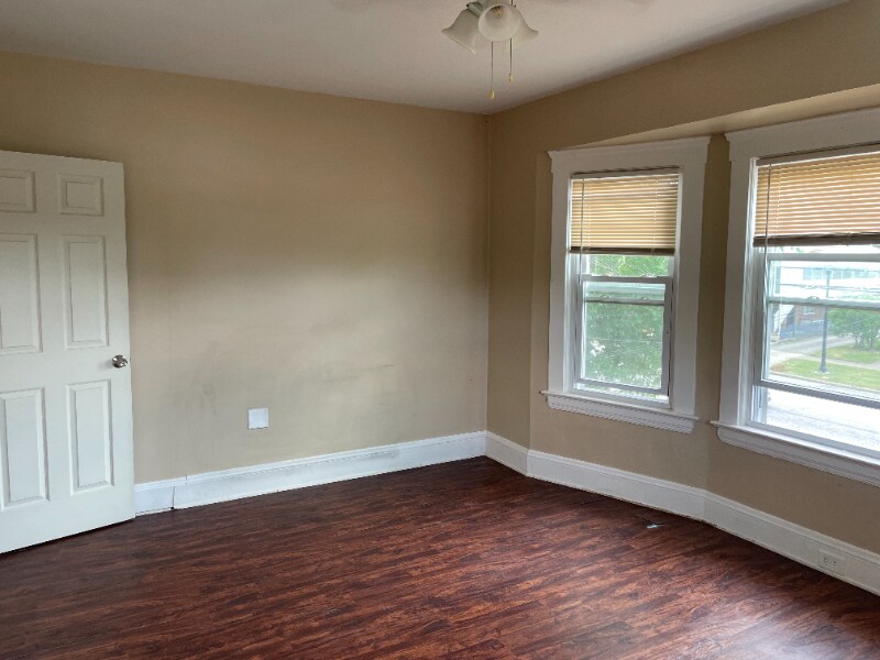 444 Front St Unit 4, Berea, OH 44017 Room for Rent in Berea, OH