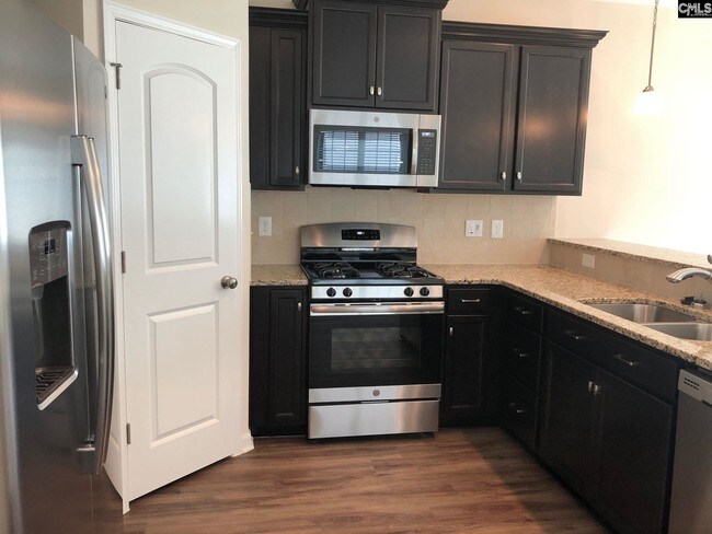 Foto del edificio - 1155 Bergenfield Ln