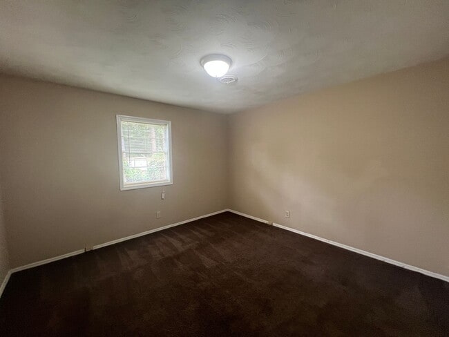Foto del edificio - 2505 Rosebrier Ave