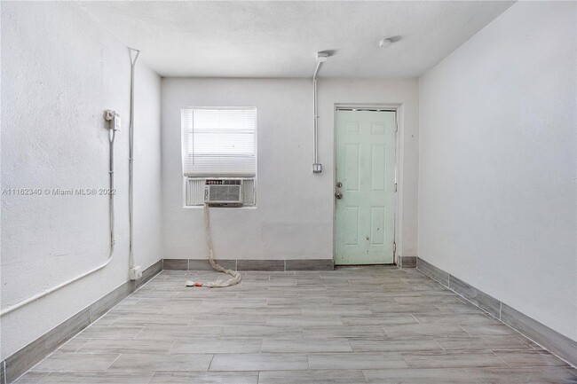 Building Photo - 12101 Everglades St