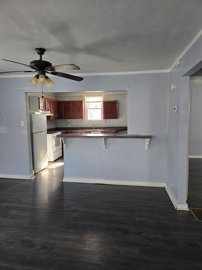 Foto del edificio - 2650 E 24th St