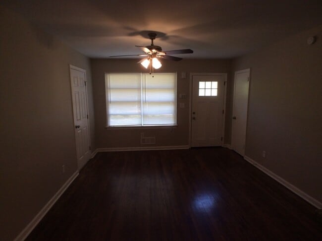 Building Photo - 2892 Horse Shoe Dr