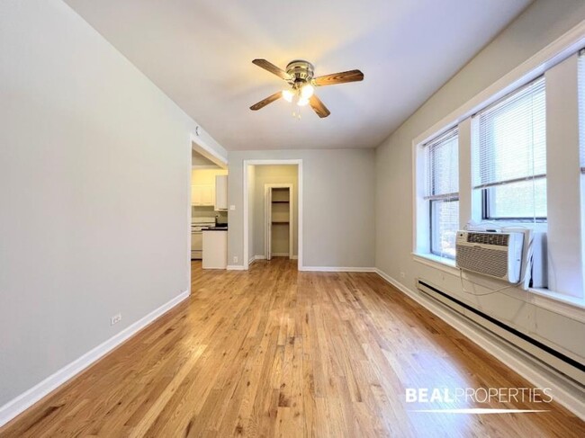 Foto del edificio - 1 bedroom in CHICAGO IL 60613