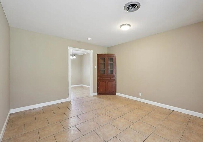 Foto del edificio - 630 White Oak Dr
