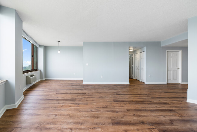 Living Room - 100 Old Palisade Rd