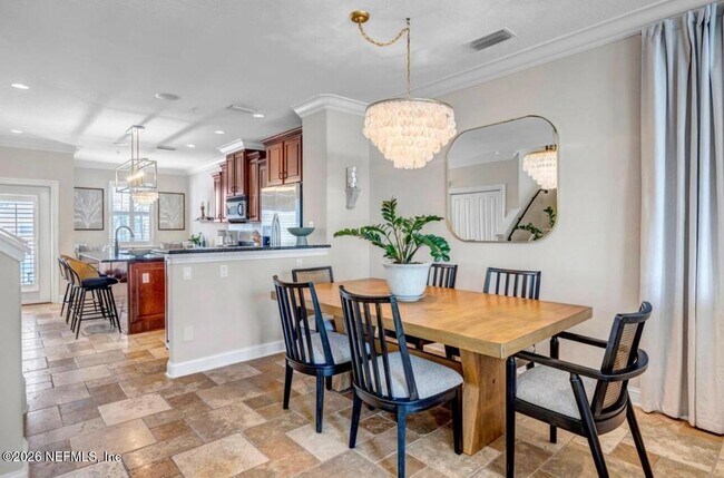 Building Photo - 905 2nd St N