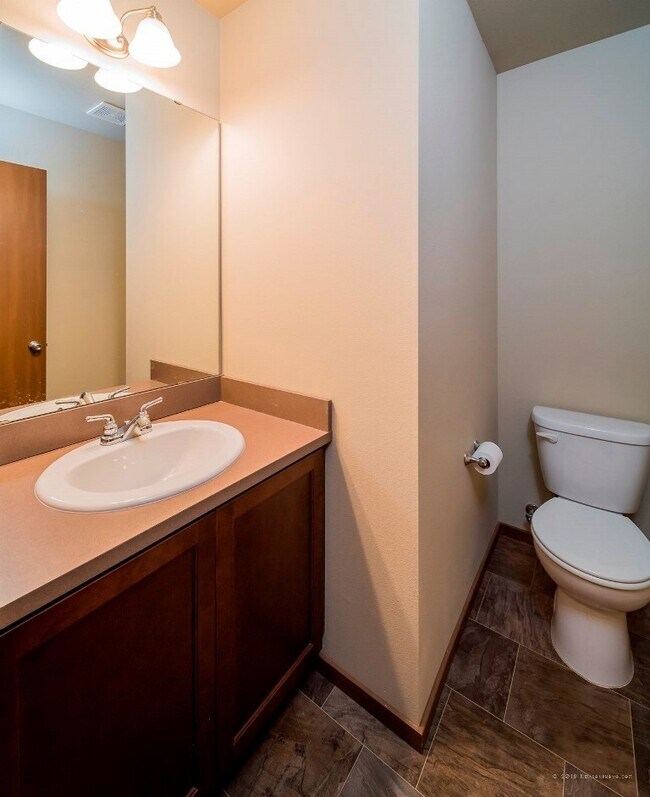 Foto del edificio - 10323 67th Ave NE