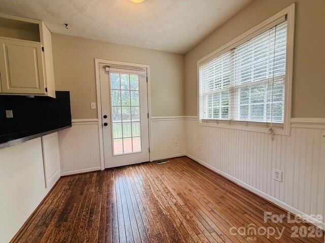Foto del edificio - 23 44th Ave Pl NE