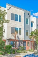 Building Photo - 185 Steely