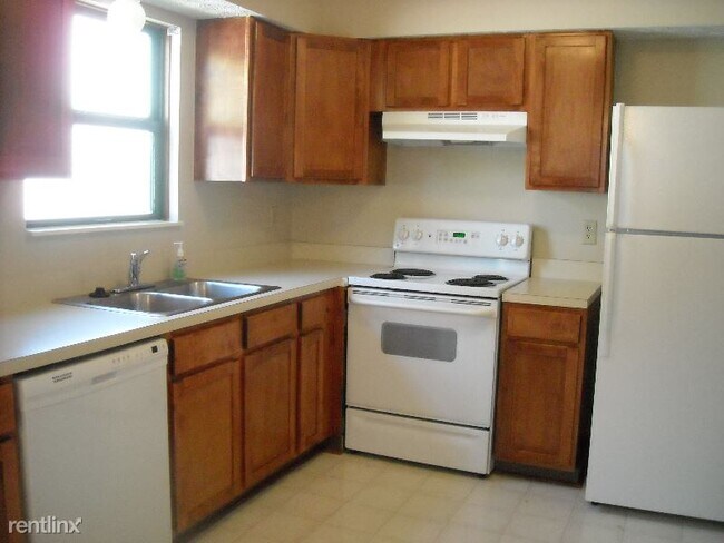 Building Photo - 3 br, 1.5 bath Apartment - 6572 Birchton St