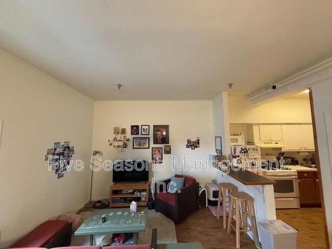 Photo - 194 North St Apartment