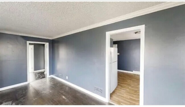 Building Photo - Very Nice 3 bedroom 1 bath house for rent!...