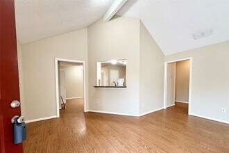 Building Photo - 3511 Palm Grove Dr