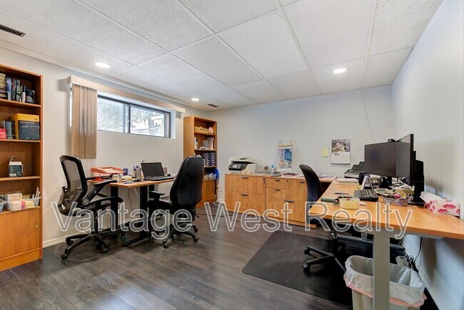 Photo du bâtiment - 1370 Springfield Rd