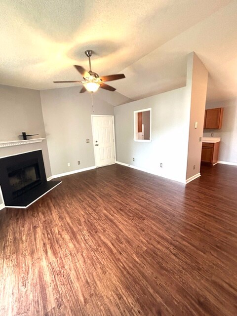 Building Photo - 7149 W Friendly Ave