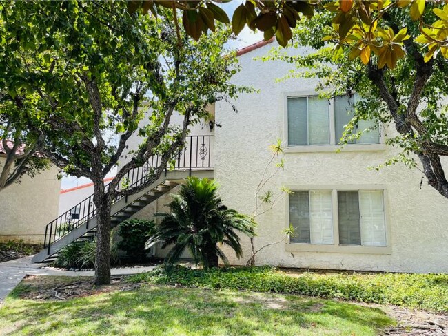 Building Photo - 6675 Paseo Del Norte