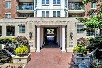 Building Photo - 300 W 5th St