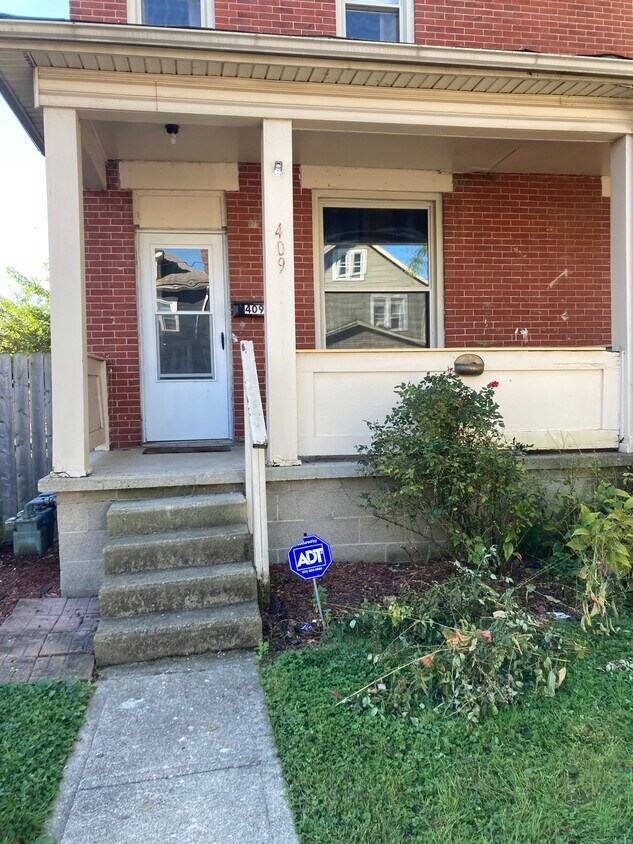 Primary Photo - 409 Hanford St