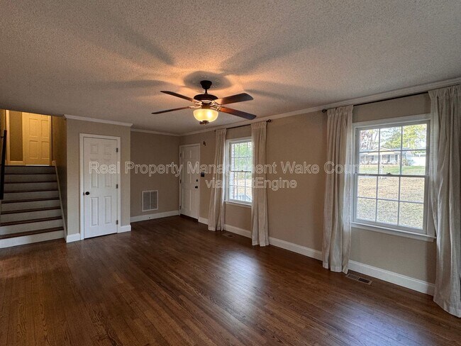 Foto del edificio - 7001 Norton Ln