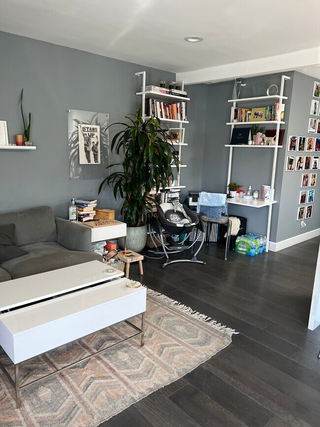 Foto del edificio - 1510 Hauser Blvd