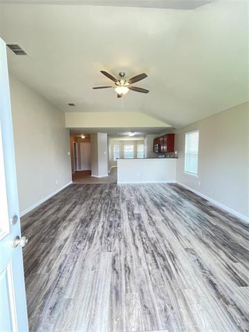 Foto del edificio - 8904 Chisholm Trail