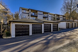 Building Photo - Scott Mountain