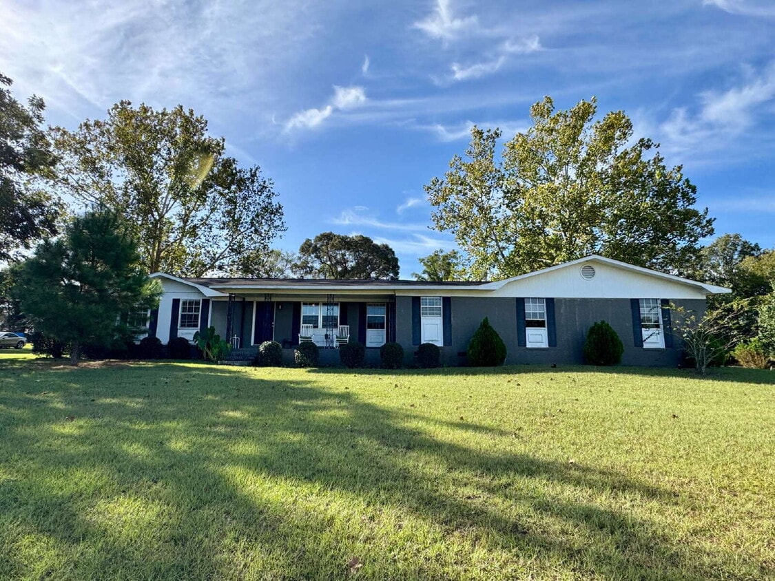 Primary Photo - 163 Vining Dr