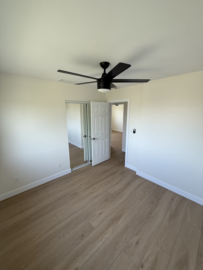 Foto del edificio - 8624 Warmwell Dr