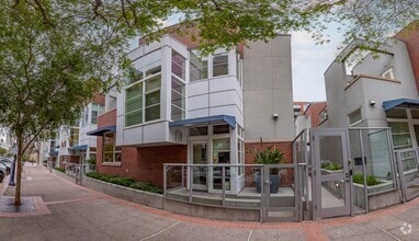 Building Photo - 840 Island Ave