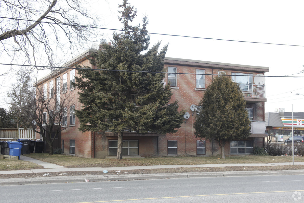 Building Photo - 1738 Wilson Ave