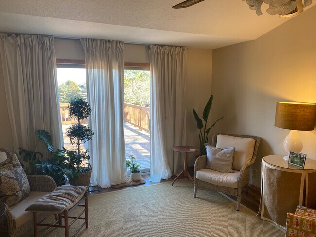 Gorgeous views - 617 Wellington Dr