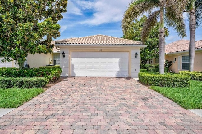 Photo - 923 Magdalena Rd Townhome