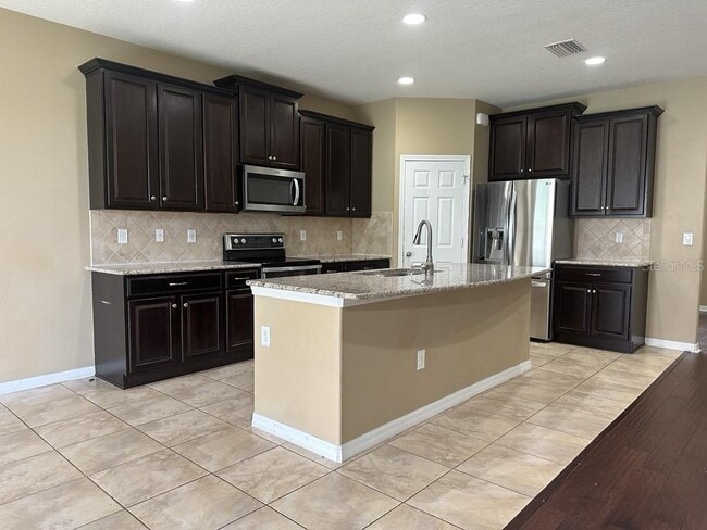 Building Photo - 3034 Winglewood Cir