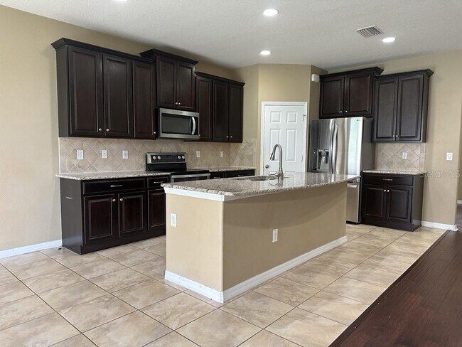 Foto del edificio - 3034 Winglewood Cir