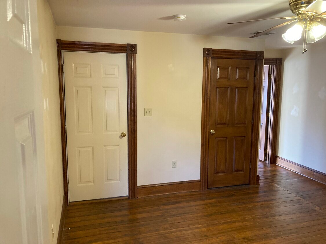 50 Cornhill St Unit 2 Second Floor, Annapolis, MD 21401 Apartments