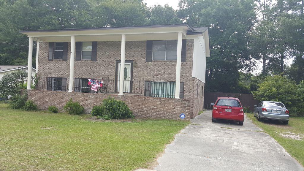 Primary Photo - 646 Parker Dr