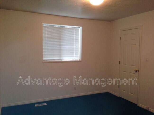 Building Photo - 625 N 1570 W