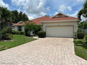 Building Photo - 592 Lambton Ln