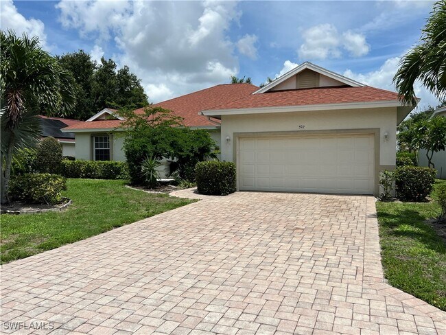 Building Photo - 592 Lambton Ln