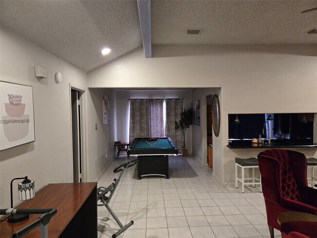 Building Photo - 4111 Knoll Glen Dr